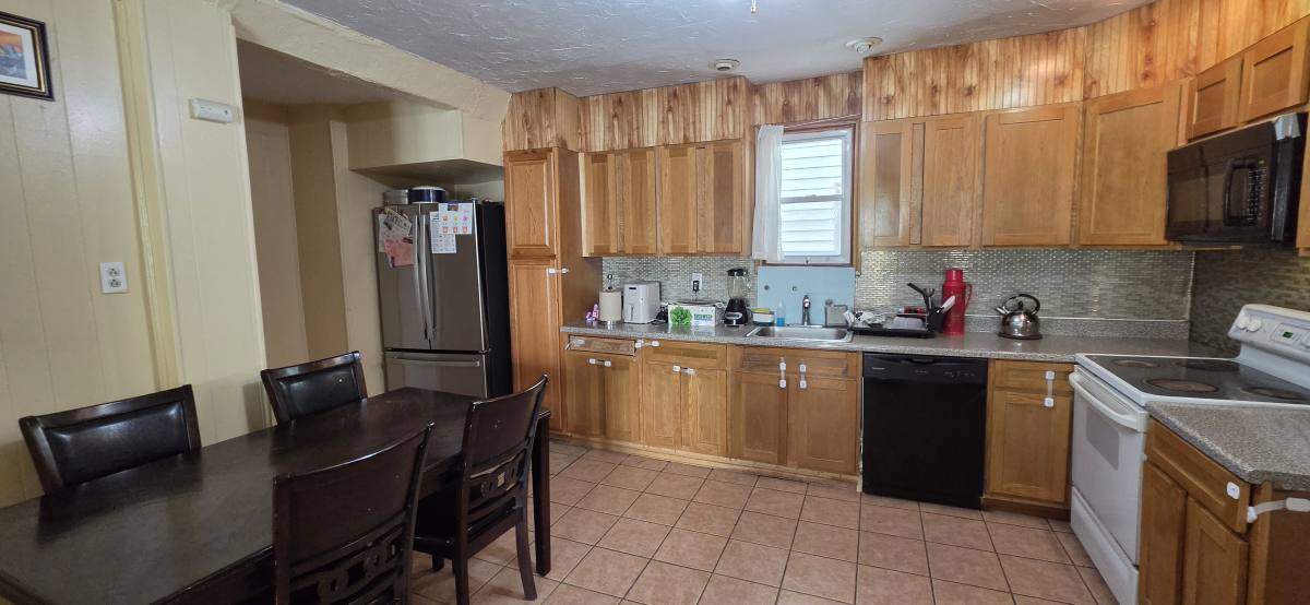Apartment for rent at 82 Garfield Ave #1, Revere, MA 02151