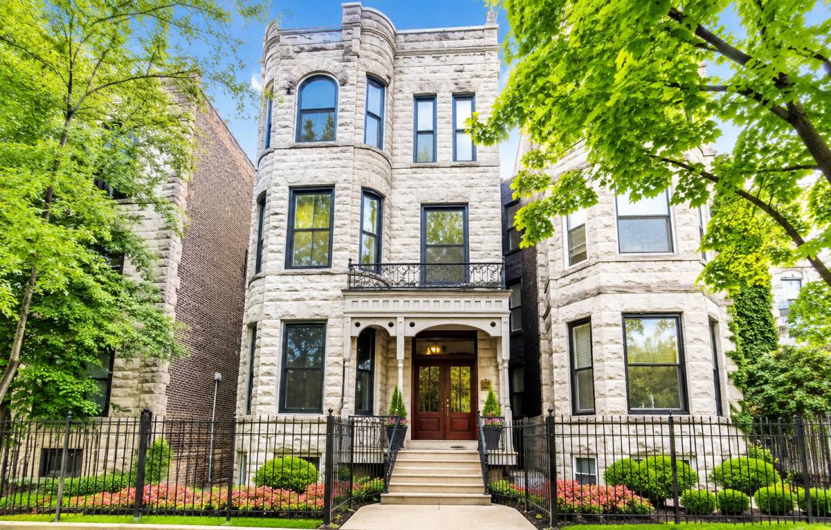 Apartment for rent at 933 Newport #3, Chicago, IL 60657