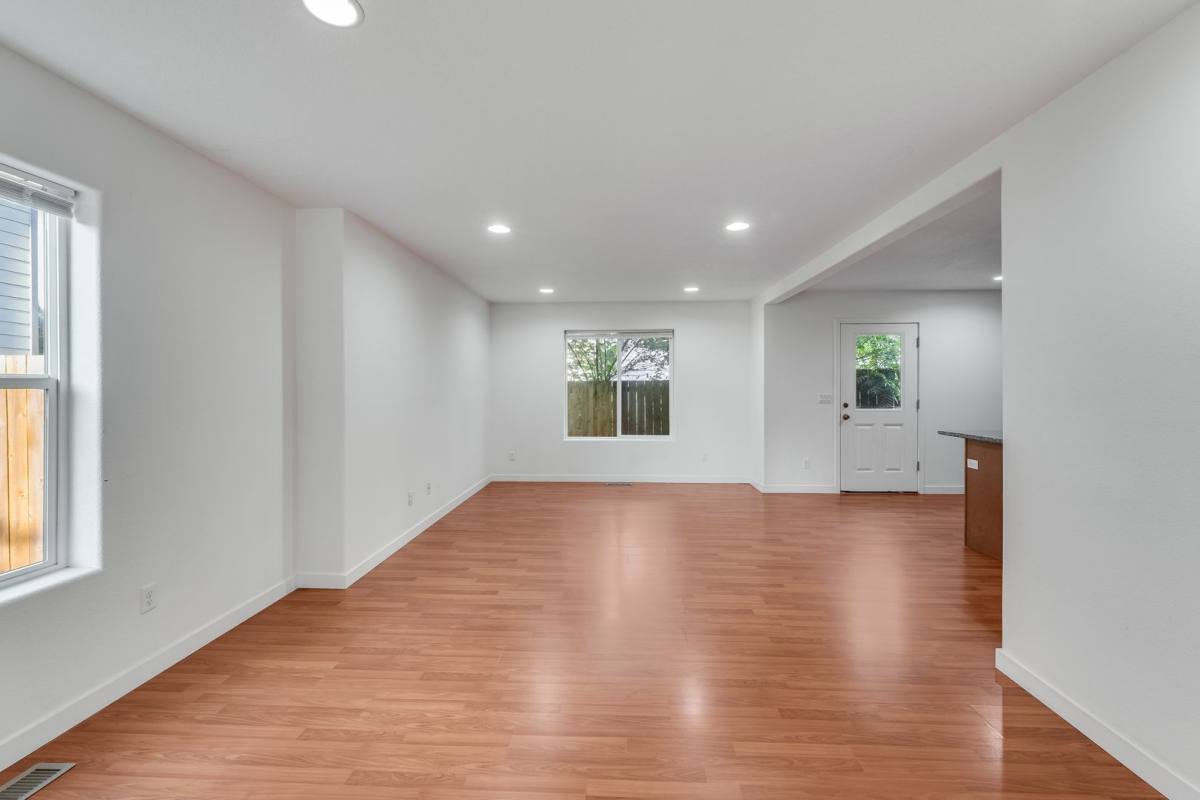 House for rent at 1158 SE Oak St, Hillsboro, OR 97123