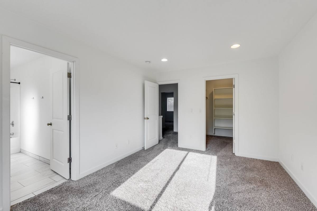 House for rent at 1158 SE Oak St, Hillsboro, OR 97123