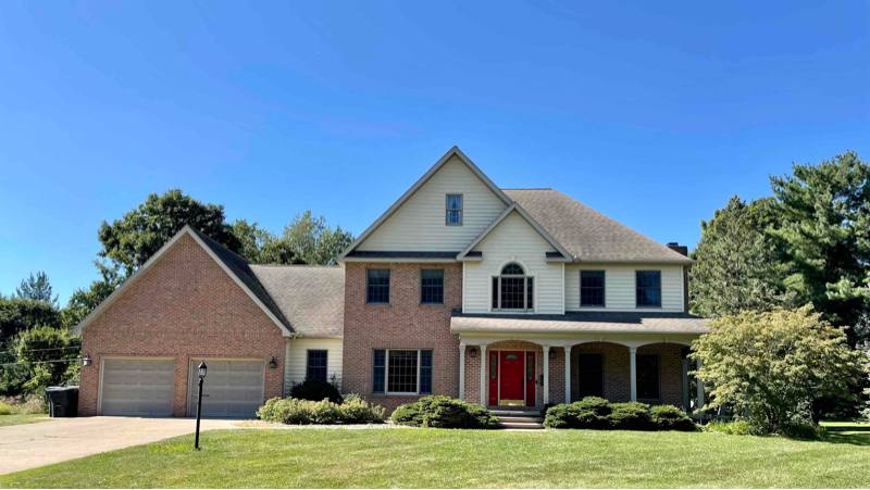 House for rent at 1895 Highbank Dr, Saint Joseph, MI 49085