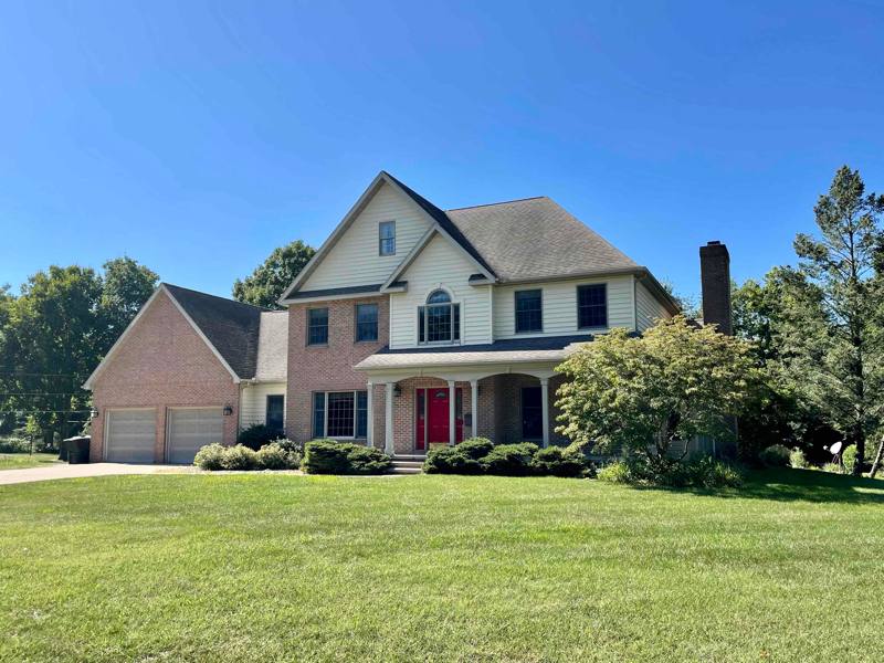 House for rent at 1895 Highbank Dr, Saint Joseph, MI 49085