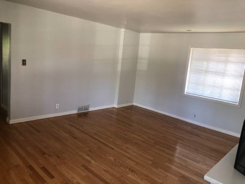 House for rent at 842 7th St, Willowbrook, IL 60527