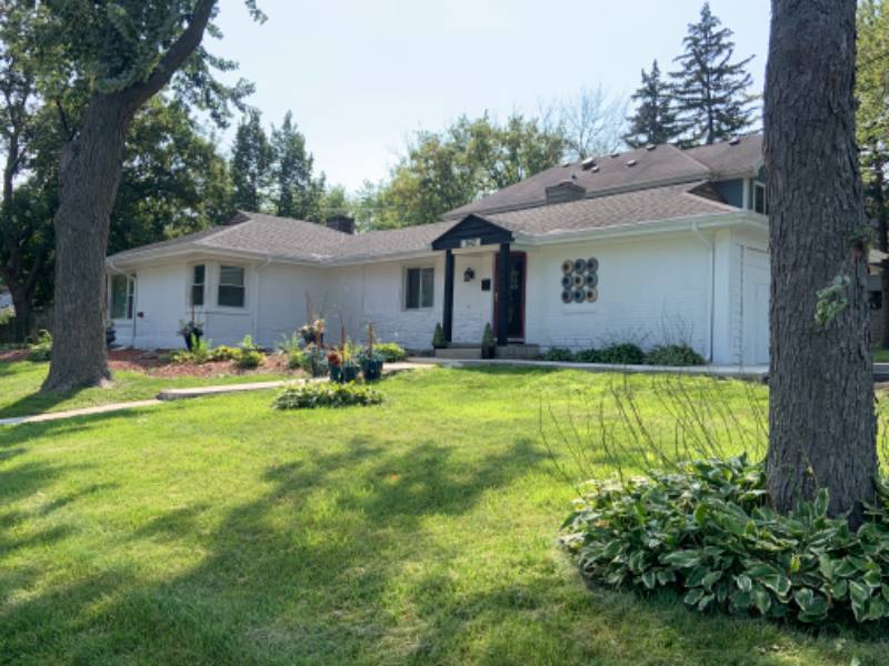 House for rent at 842 7th St, Willowbrook, IL 60527