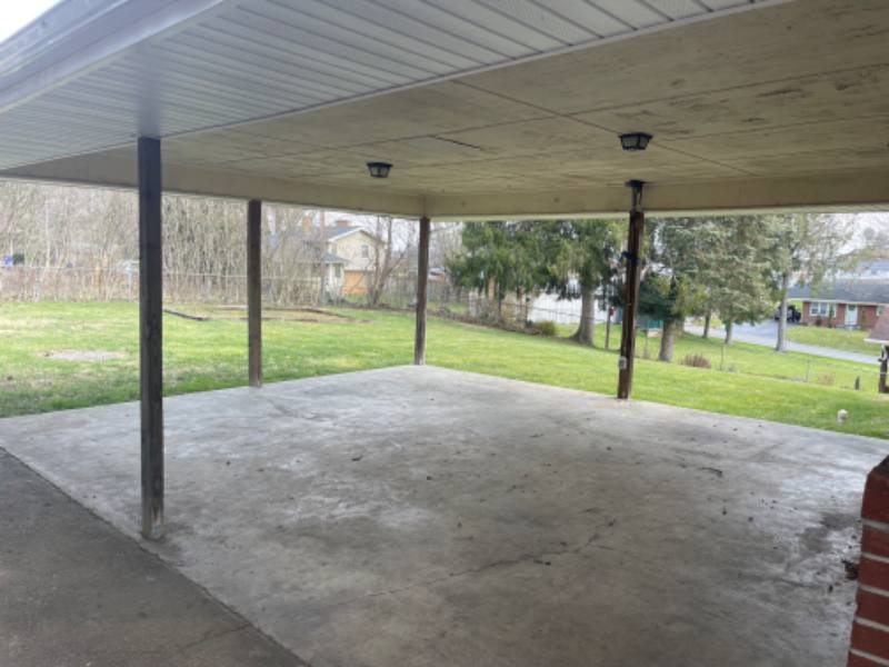 House for rent at 35 Crescent Dr, Christiansburg, VA 24073