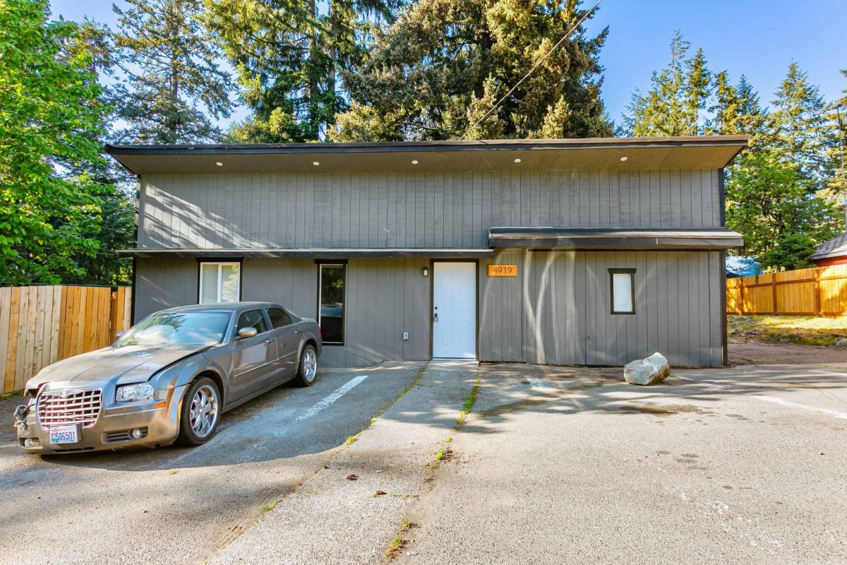 Apartment for rent at 4919 Waller Rd E, Tacoma, WA 98443