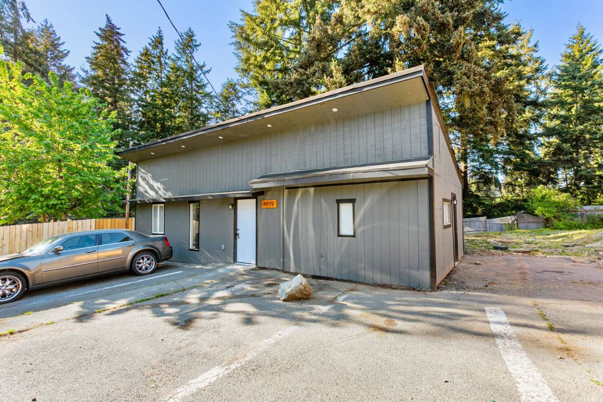 Apartment for rent at 4919 Waller Rd E, Tacoma, WA 98443