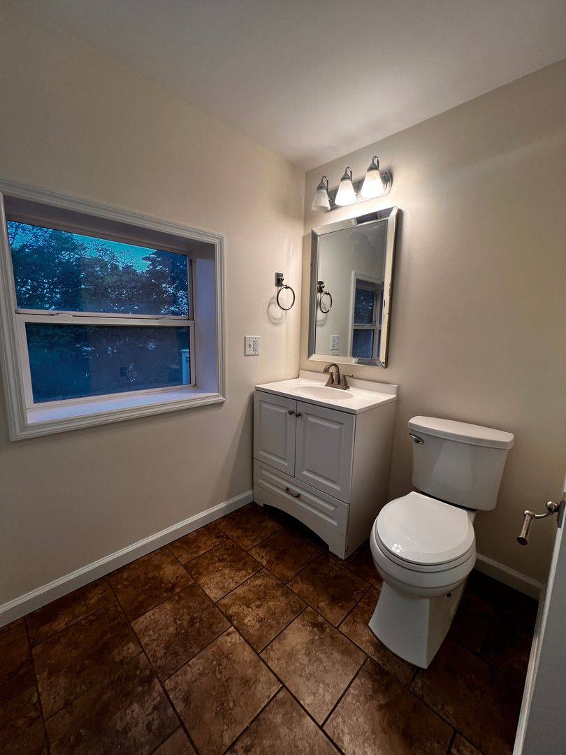 Apartment for rent at 86 Main St, Coeymans, NY 12045
