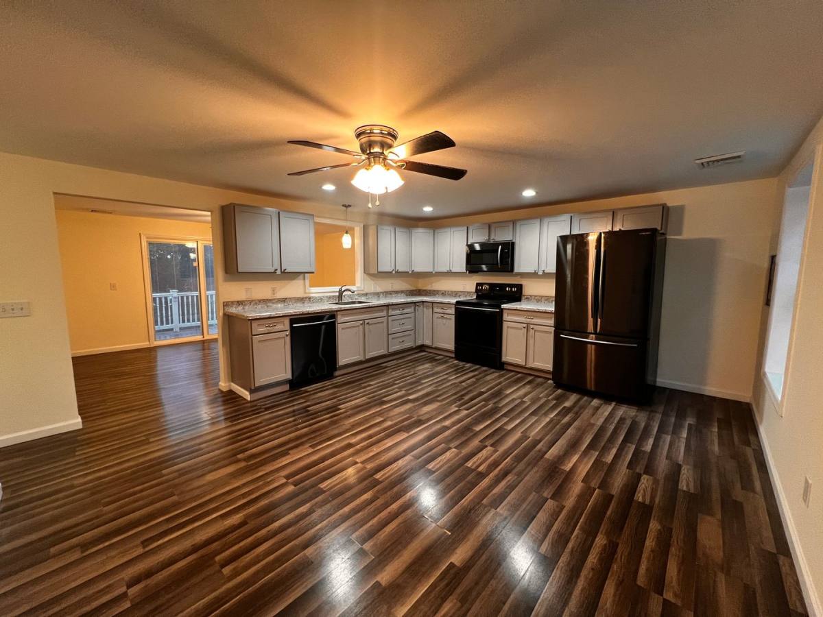 Apartment for rent at 86 Main St, Coeymans, NY 12045