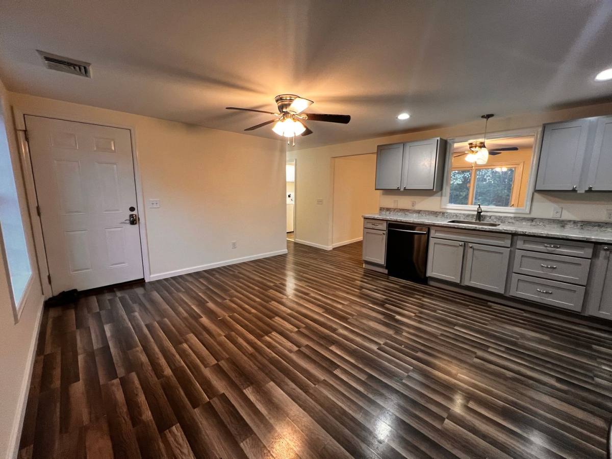 Apartment for rent at 86 Main St, Coeymans, NY 12045
