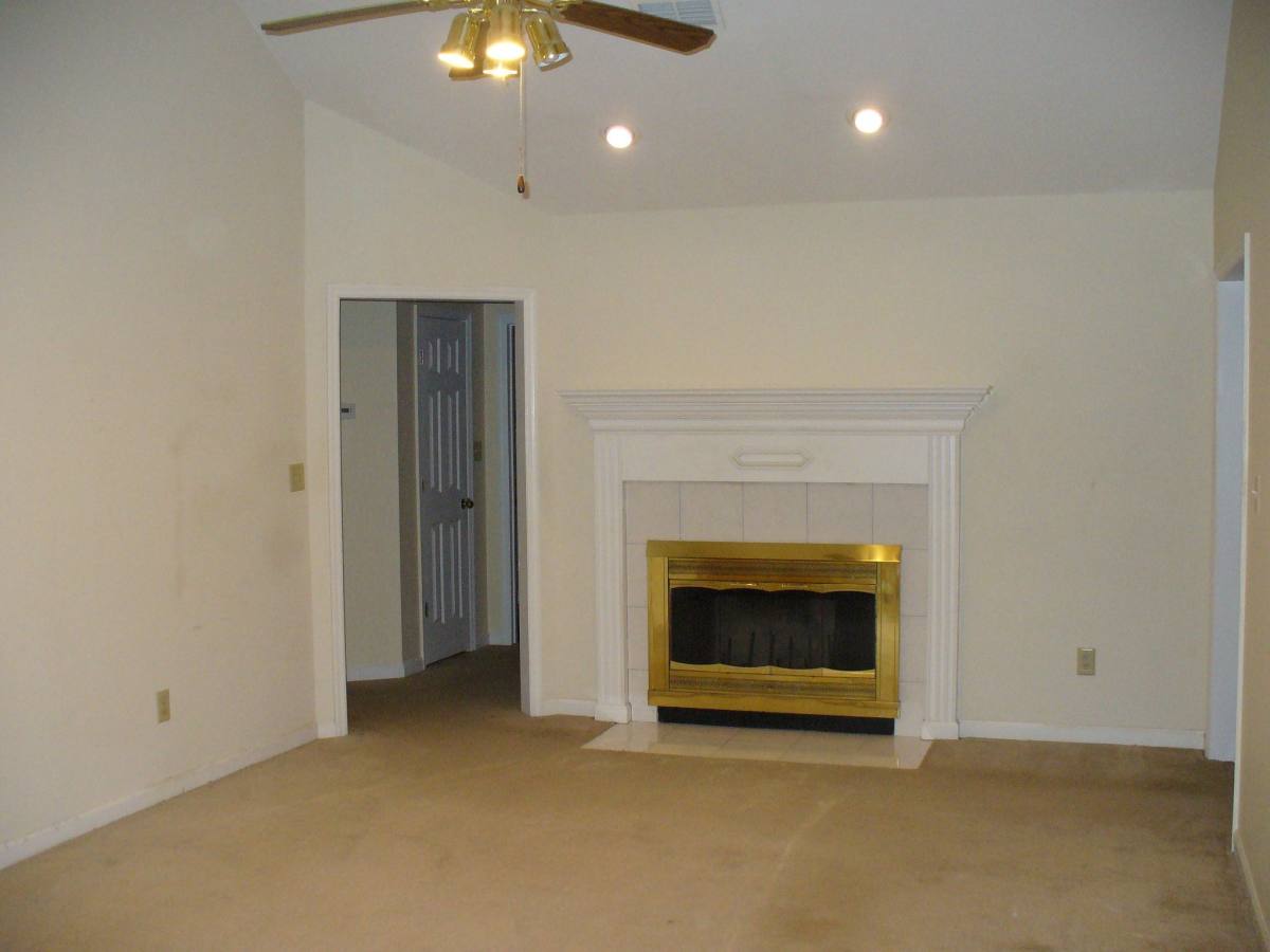 House for rent at 1013 Pleasant Valley Dr, Hephzibah, GA 30815