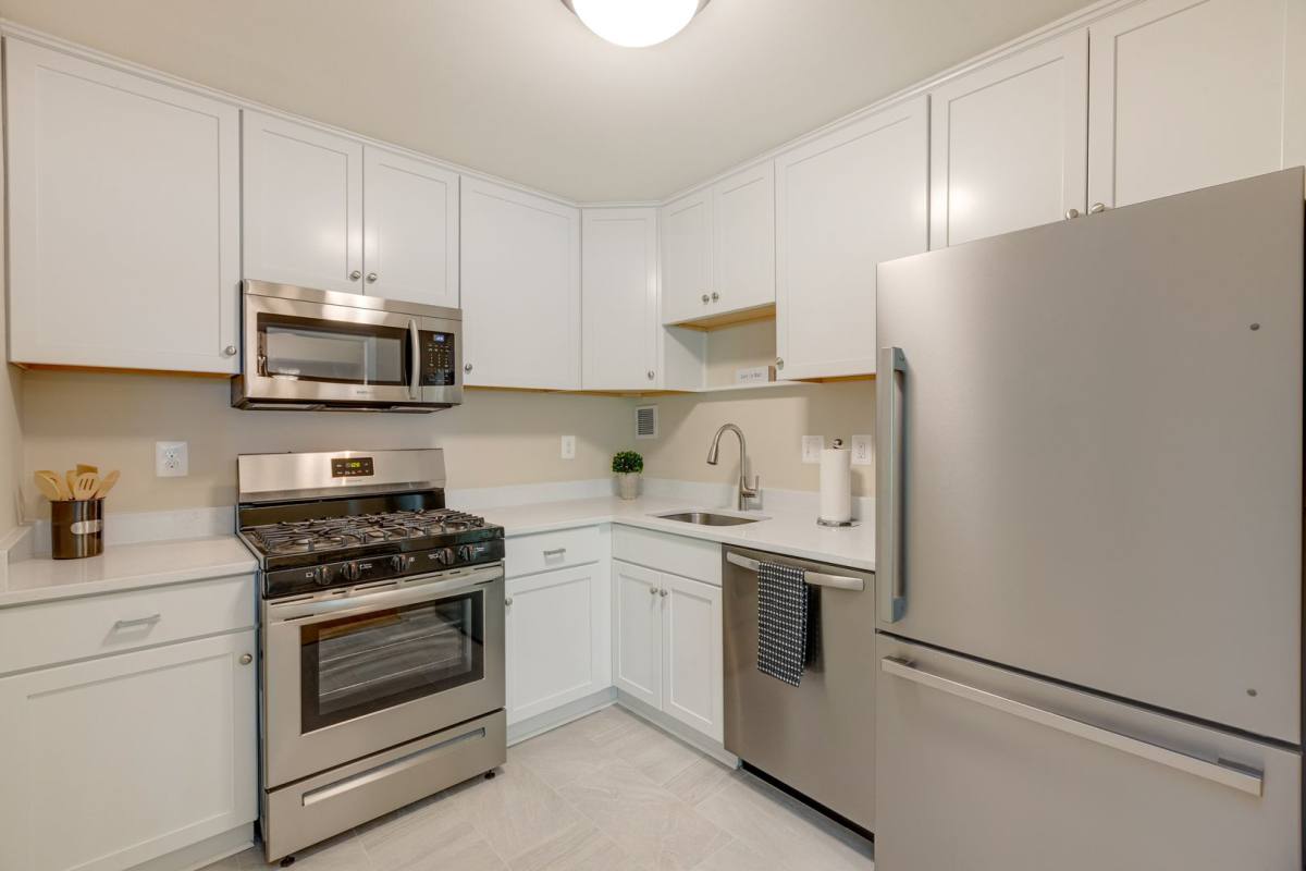 Apartment for rent at 6135 Leesburg Pike, Falls Church, VA 22041