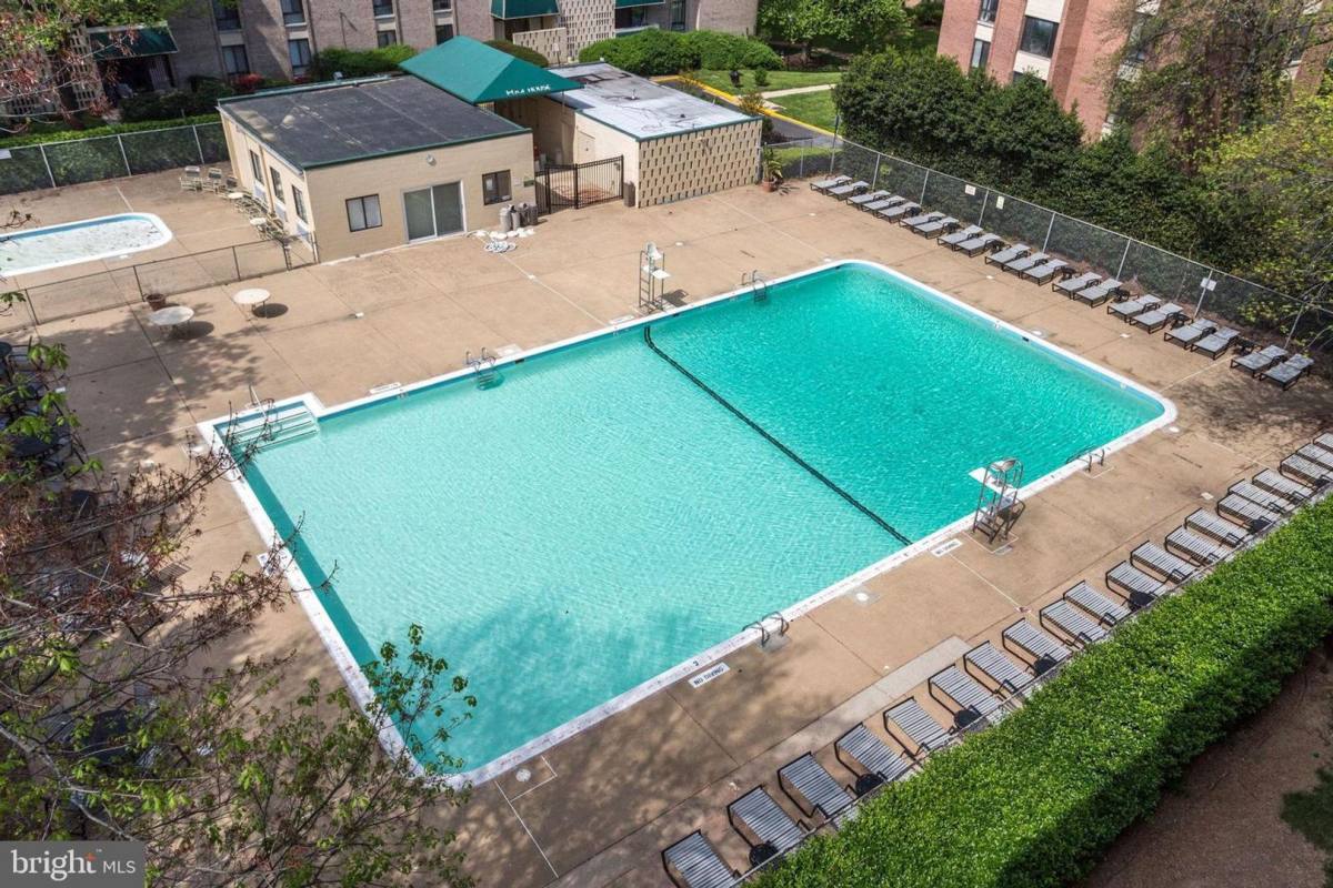 Apartment for rent at 6135 Leesburg Pike, Falls Church, VA 22041