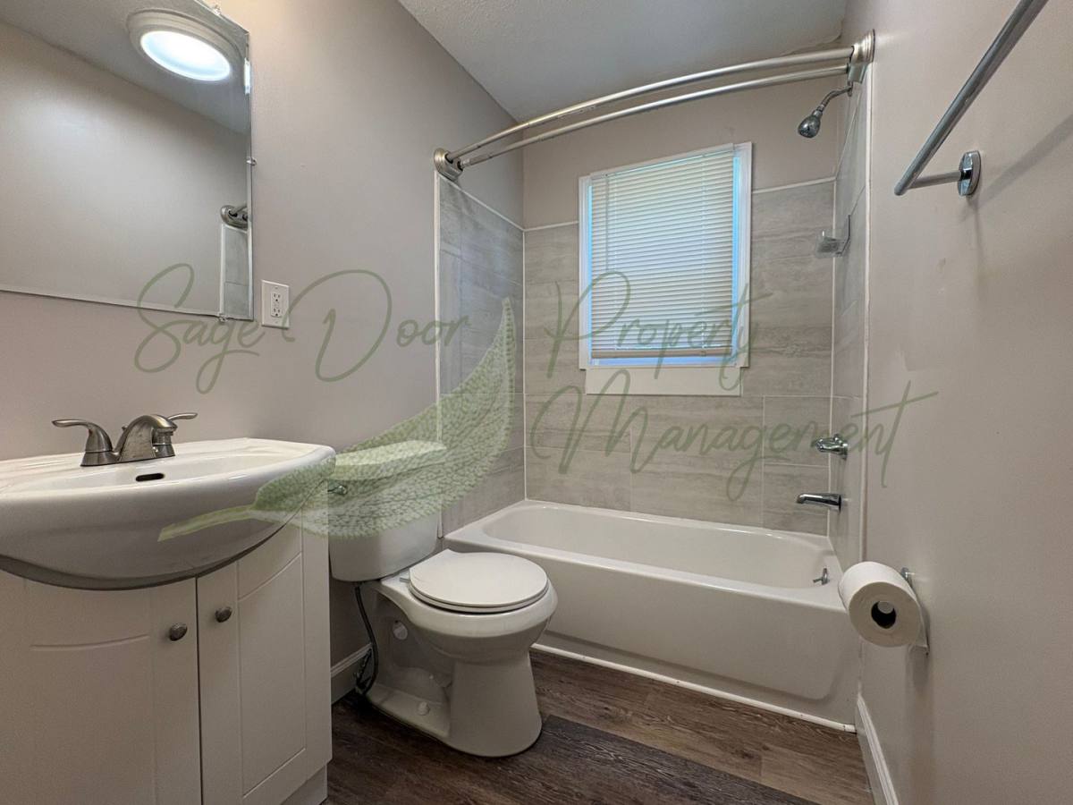 Townhouse for rent at 8800 E 71st Terrace, Kansas City, MO 64133