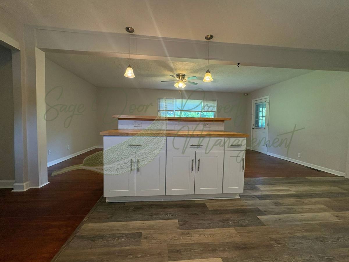 Townhouse for rent at 8800 E 71st Terrace, Kansas City, MO 64133