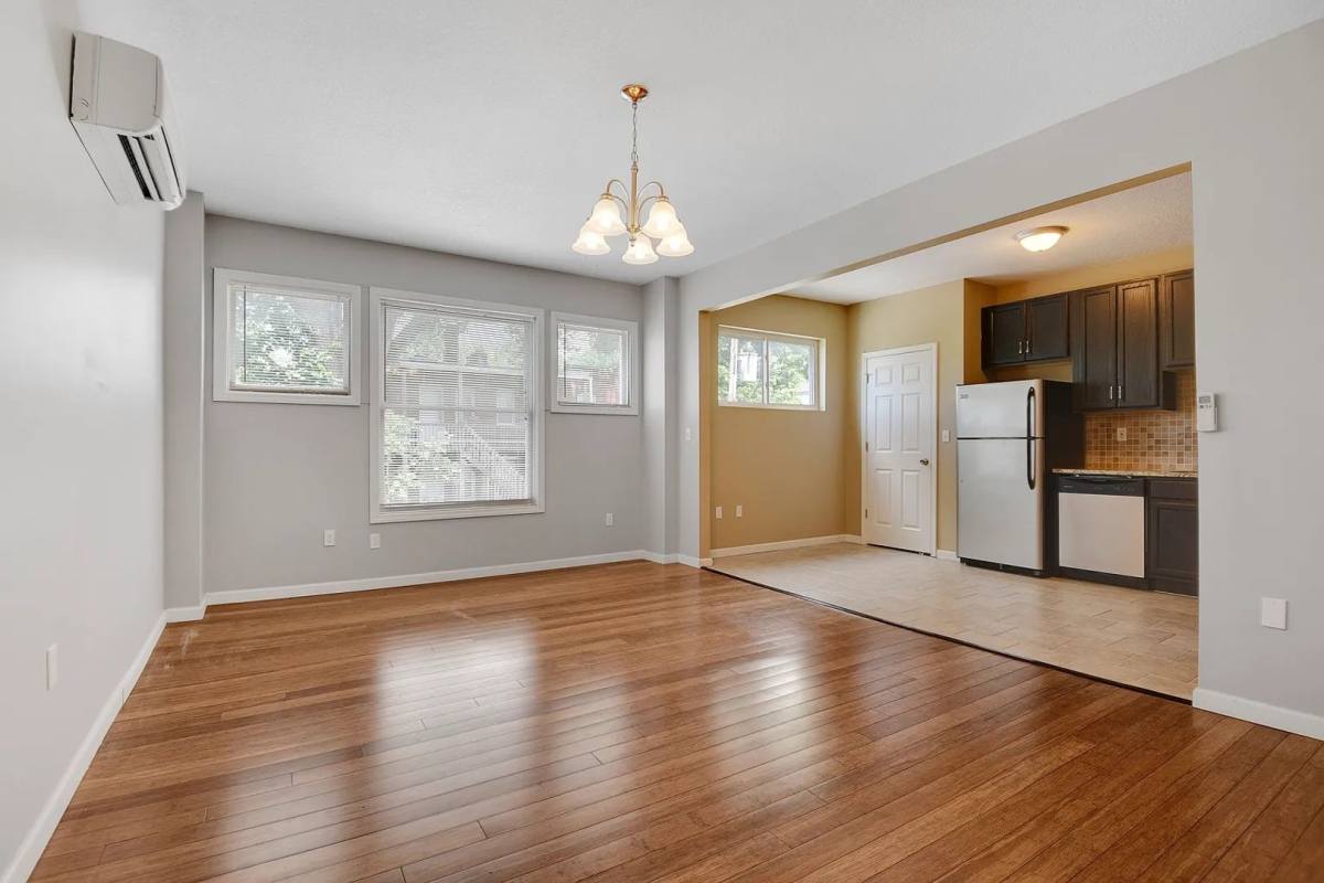 Apartment for rent at 24 E Linwood Blvd, Kansas City, MO 64111