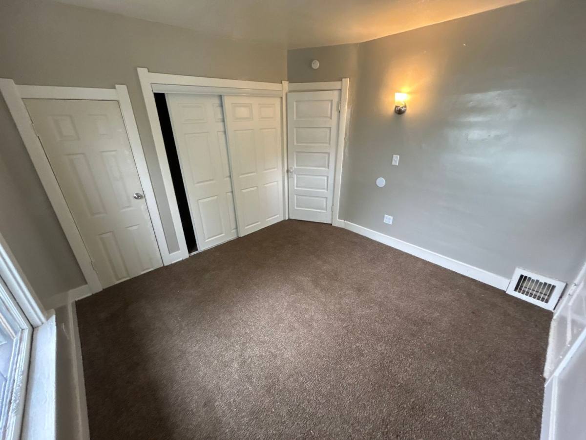 House for rent at 948 White St, Toledo, OH 43605