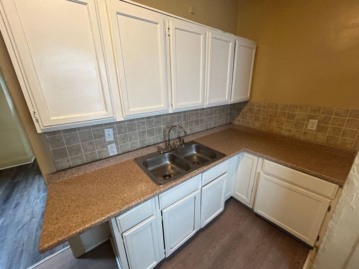 House for rent at 948 White St, Toledo, OH 43605