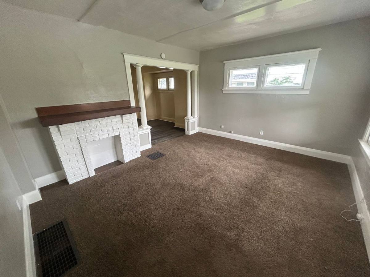 House for rent at 948 White St, Toledo, OH 43605