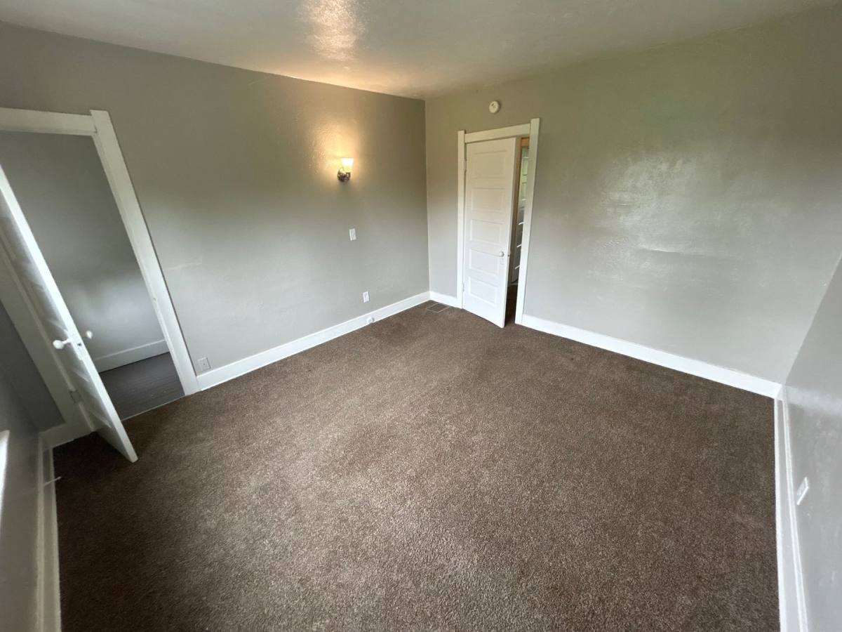 House for rent at 948 White St, Toledo, OH 43605