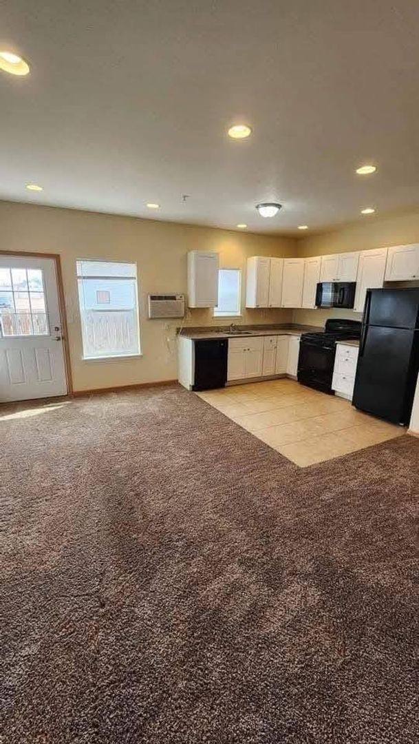 Apartment for rent at 802 3rd St NW, Sidney, MT 59270
