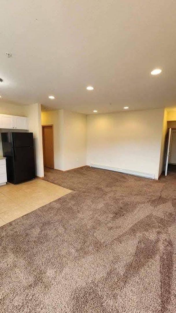 Apartment for rent at 802 3rd St NW, Sidney, MT 59270