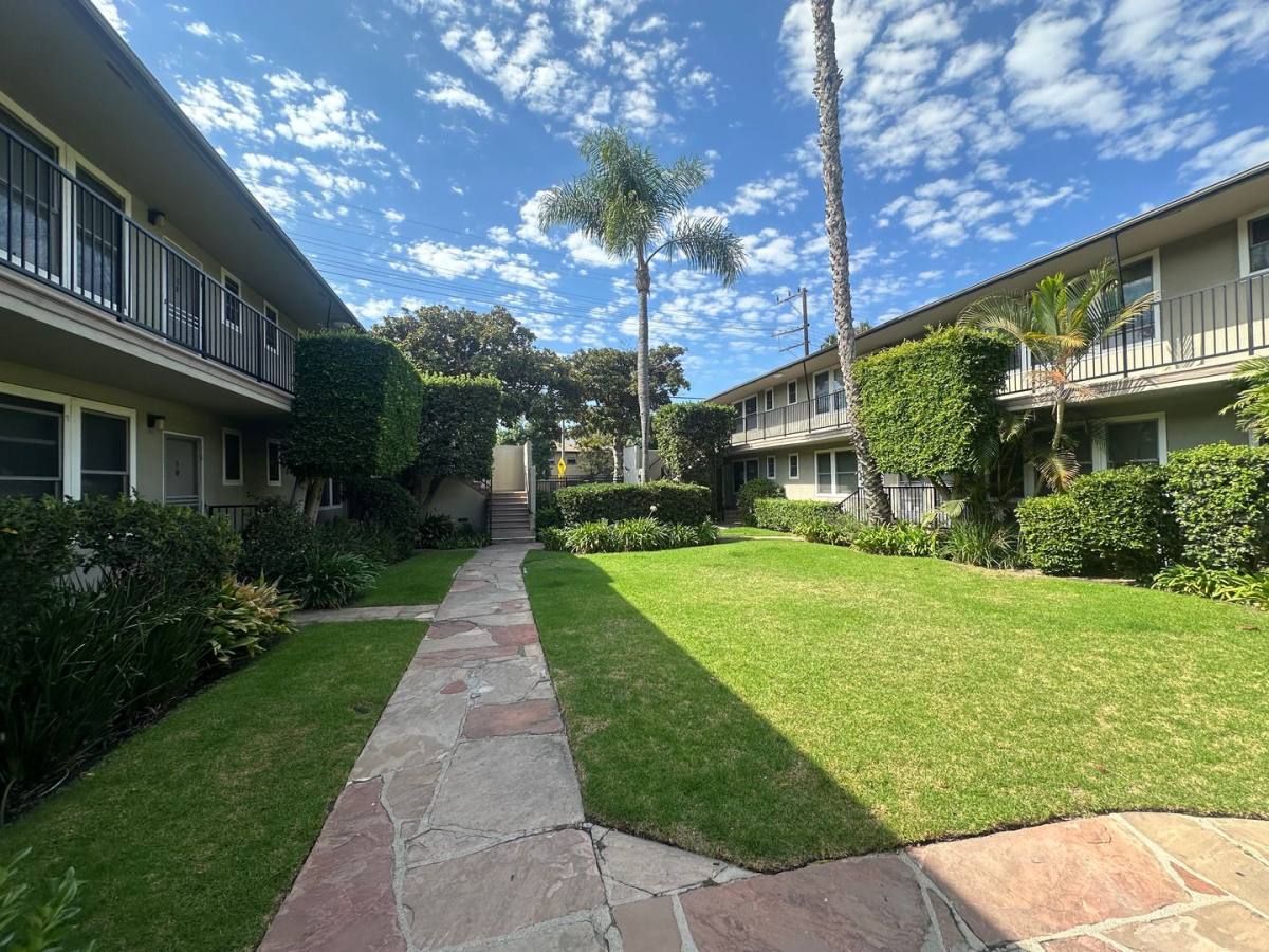 Apartment for rent at 9797 National Blvd, Los Angeles, CA 90034