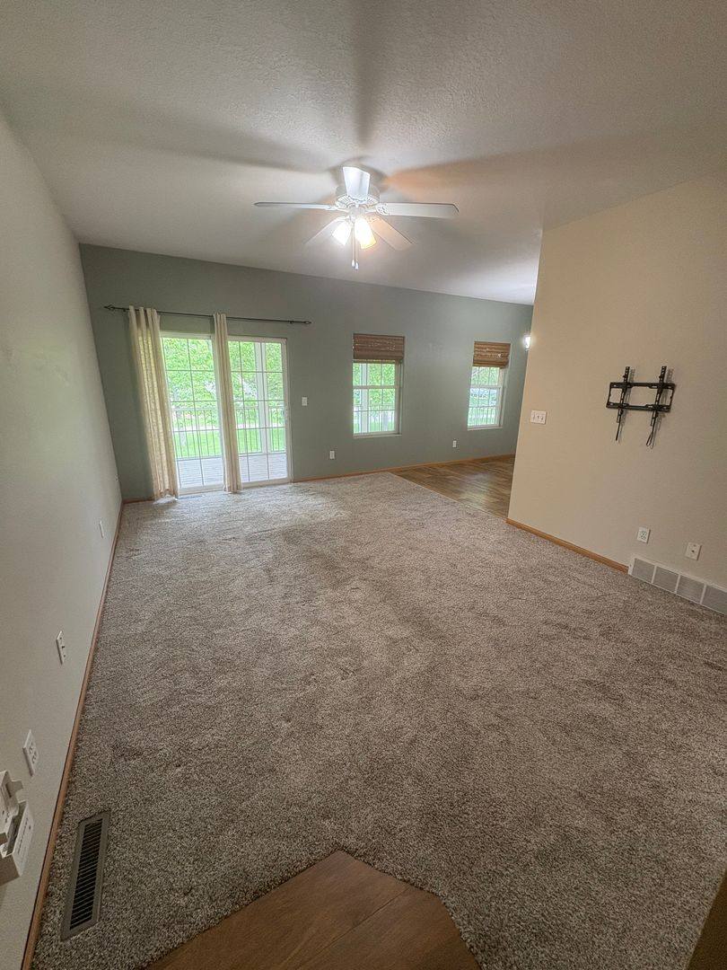 House for rent at 3852 Jay Lane, Waterloo, IA 50701