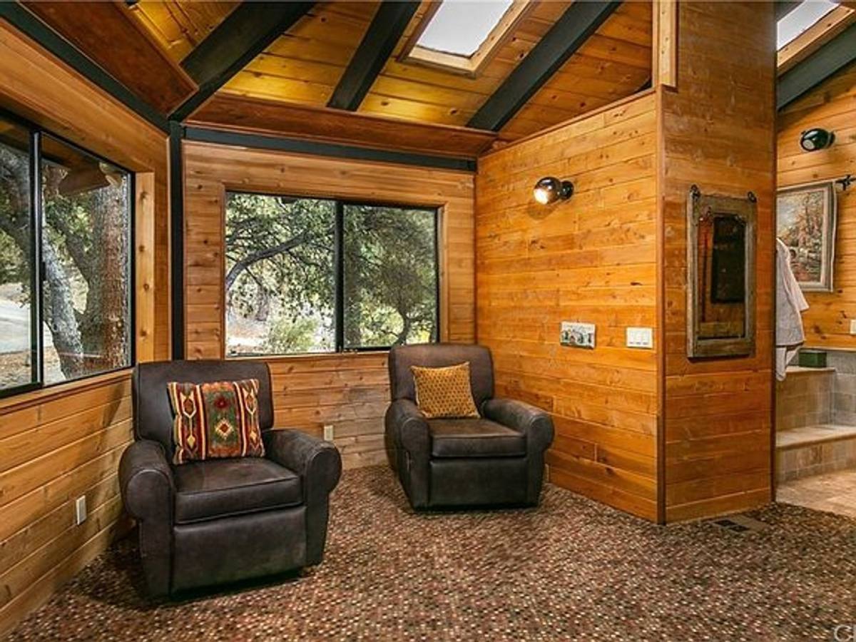 House for rent at 1708 Woodland Dr, Pine Mountain Club, CA 93222