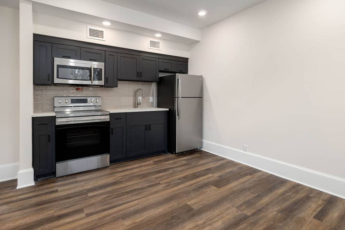 Apartment for rent at 519 Norwich St, Brunswick, GA 31520