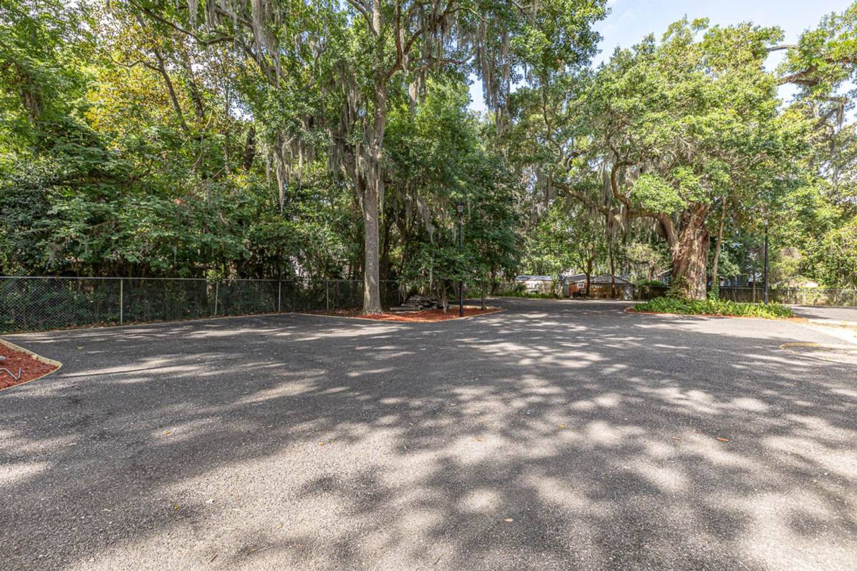 Apartment for rent at 519 Norwich St, Brunswick, GA 31520