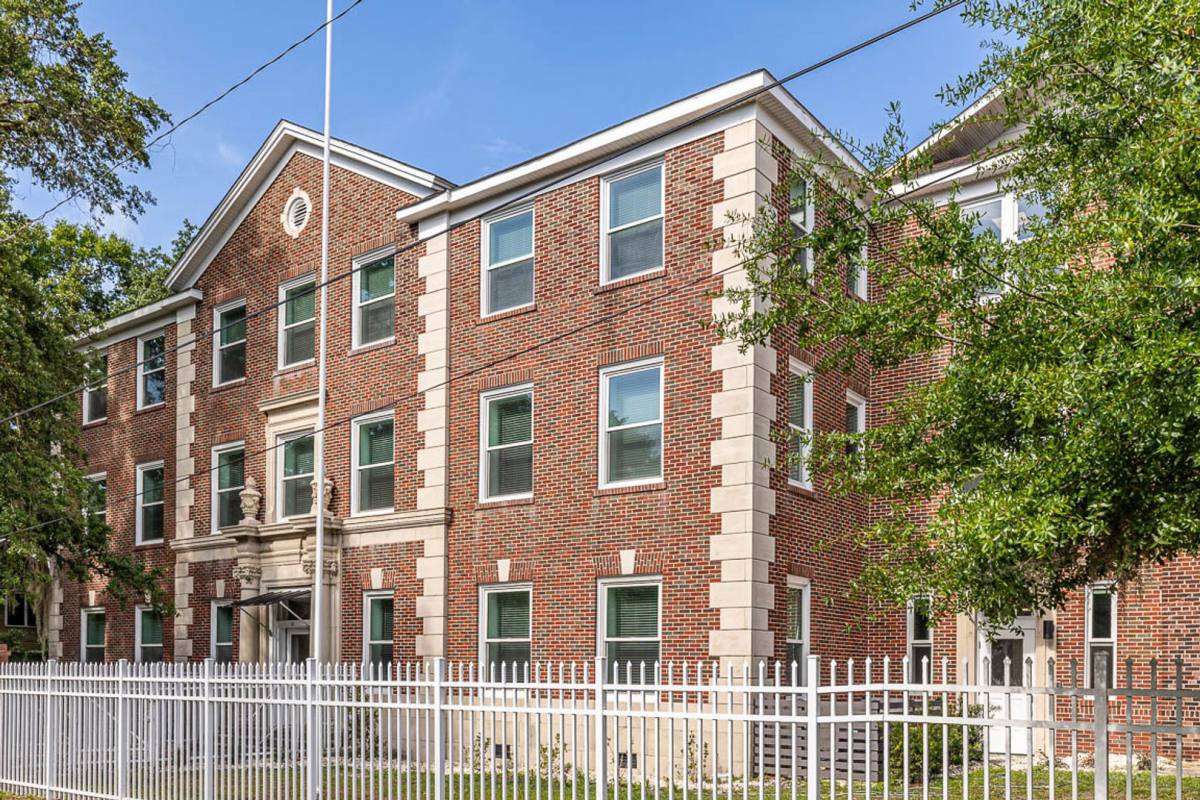 Apartment for rent at 519 Norwich St, Brunswick, GA 31520