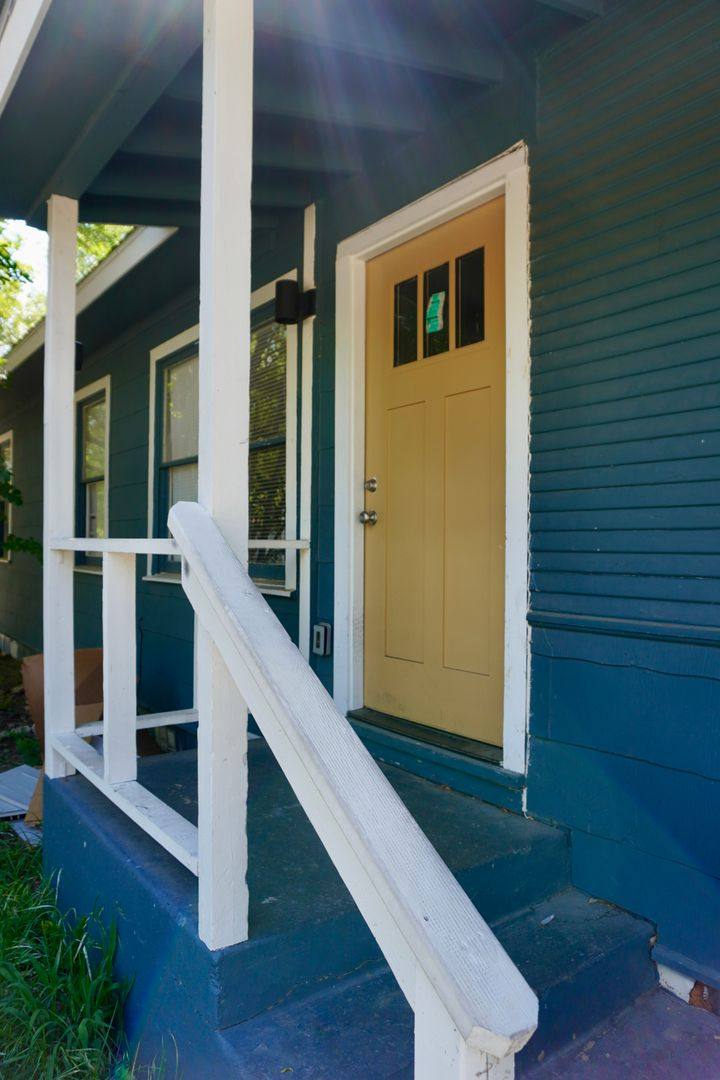 Townhouse for rent at 1101 & 1103 Haynes, San Marcos, TX 78666