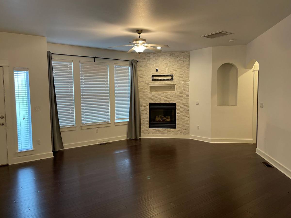 Townhouse for rent at 1039 NE Watt Way, Bend, OR 97701