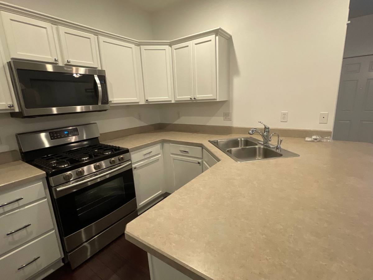 Townhouse for rent at 1039 NE Watt Way, Bend, OR 97701