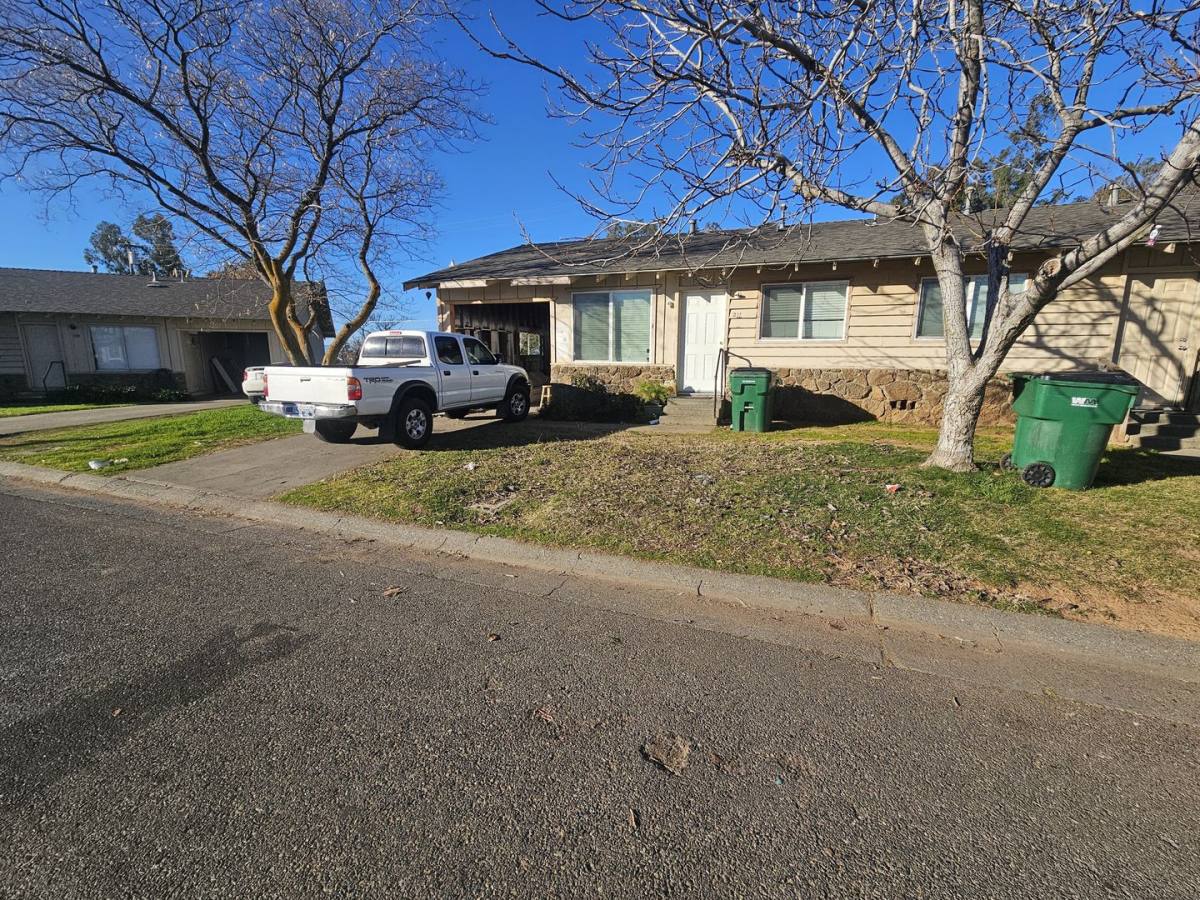 Apartment for rent at 211 McLane Circle, Corning, CA 96021