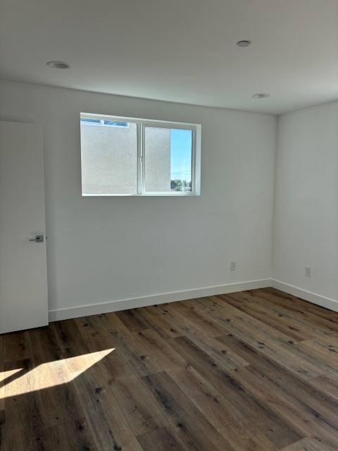 Apartment for rent at 447 1 2 W 74th St, Los Angeles, CA 90003