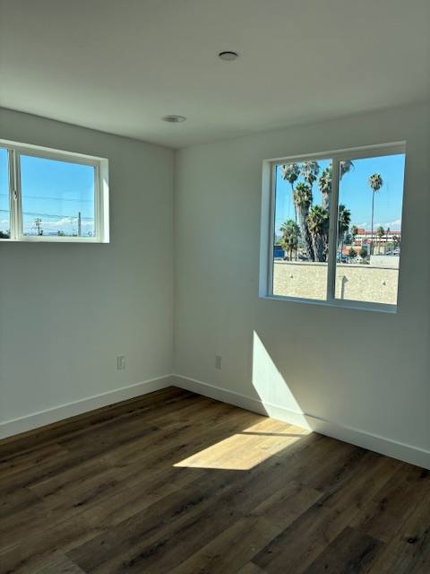 Apartment for rent at 447 1 2 W 74th St, Los Angeles, CA 90003