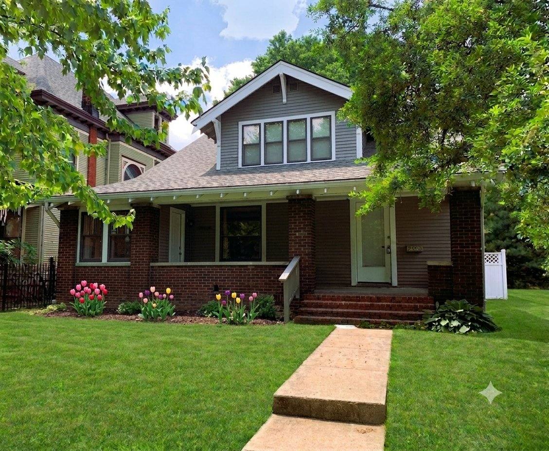 Townhouse for rent at 1228 Central Ave, Indianapolis, IN 46202