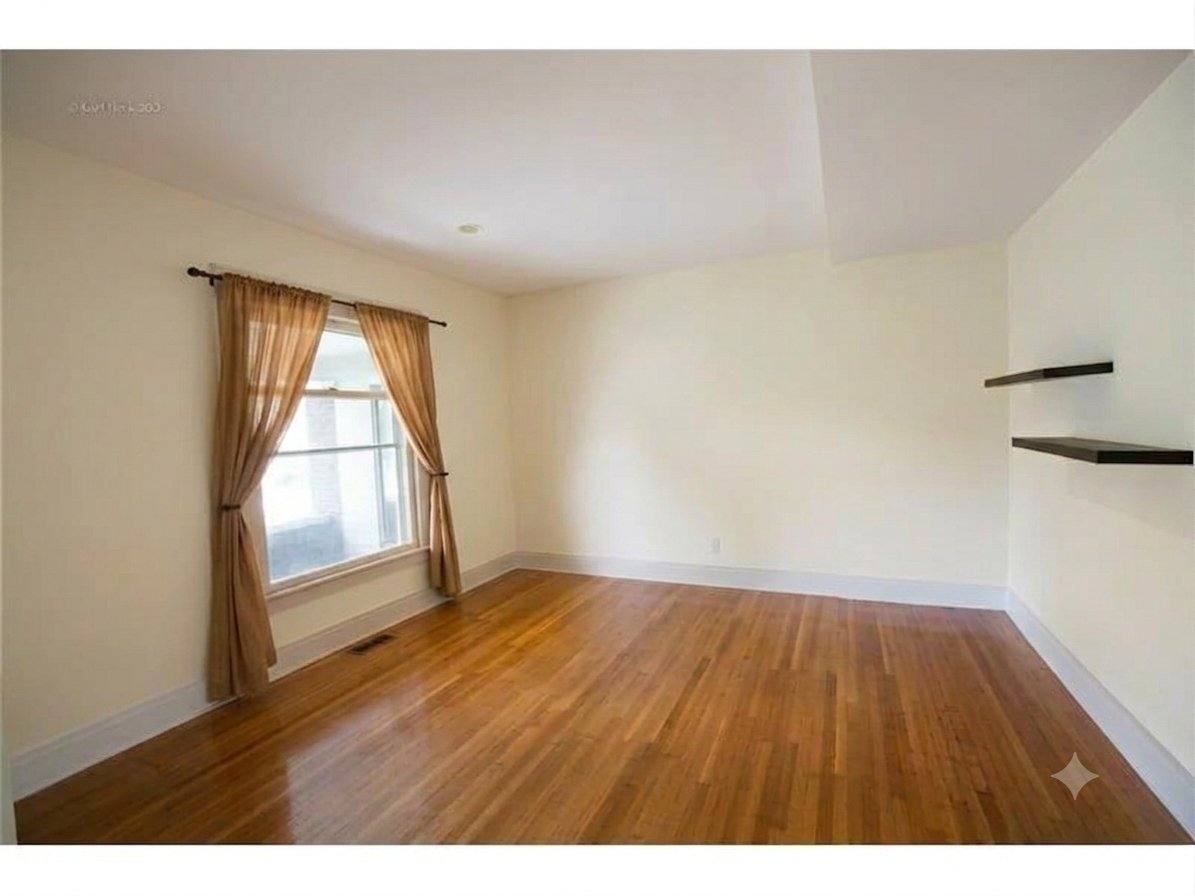 Townhouse for rent at 1228 Central Ave, Indianapolis, IN 46202