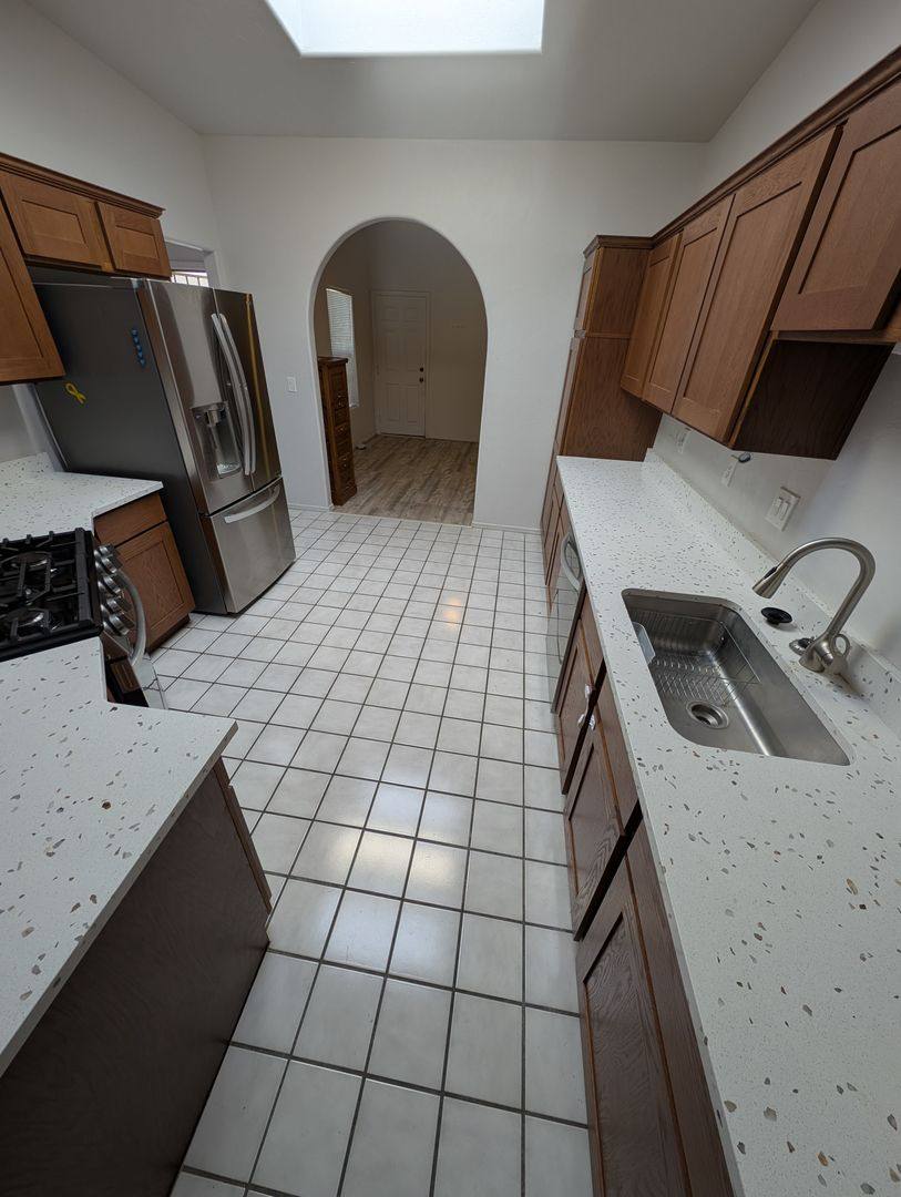 Townhouse for rent at 762 W Rushwood Dr, Tucson, AZ 85704