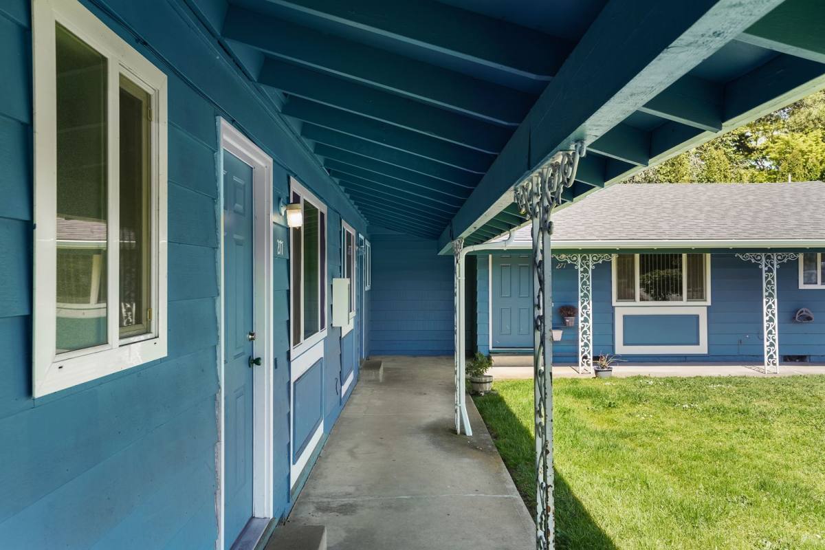 Apartment for rent at 235 Cummings Lane N, Salem, OR 97303