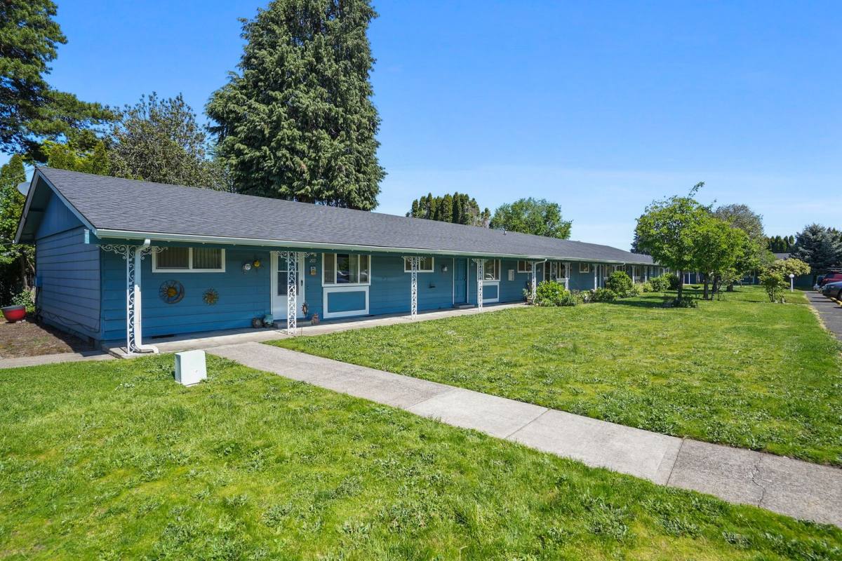 Apartment for rent at 235 Cummings Lane N, Salem, OR 97303