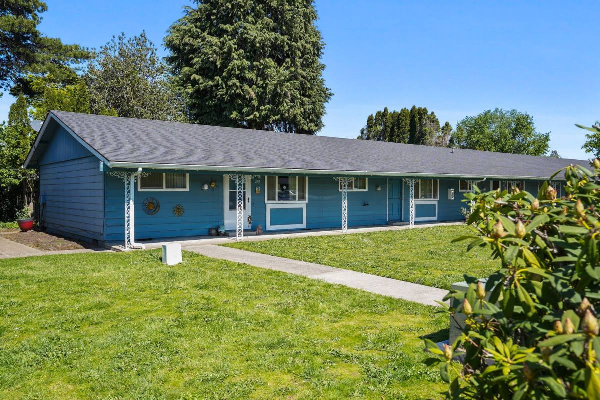 Apartment for rent at 235 Cummings Lane N, Salem, OR 97303