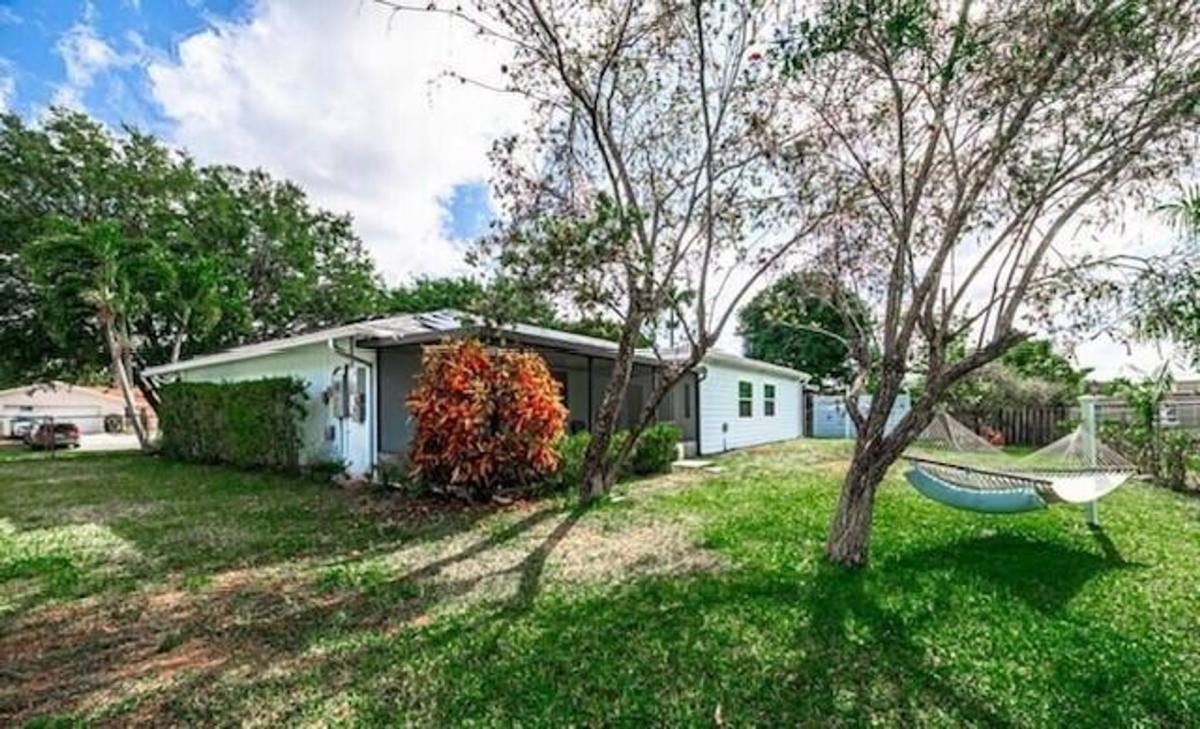 House for rent at 97 W Palm Ave, Lake Worth, FL 33467