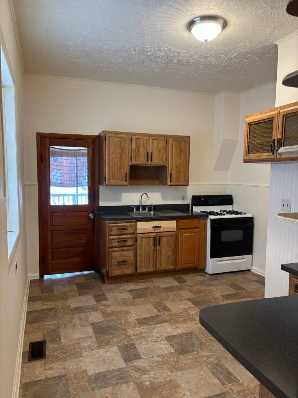 Townhouse for rent at 3925 Burgoon Rd, Altoona, PA 16602