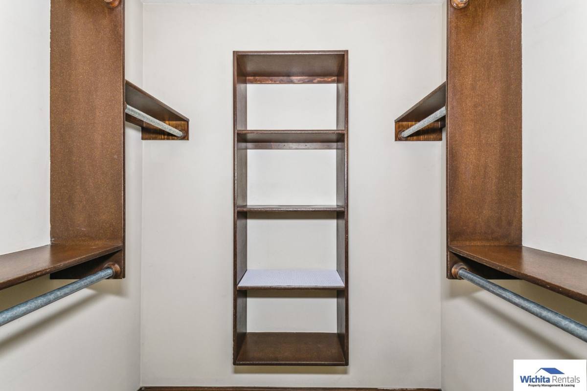 Apartment for rent at 1707-1709 Chapel Hill, Wichita, KS 67206