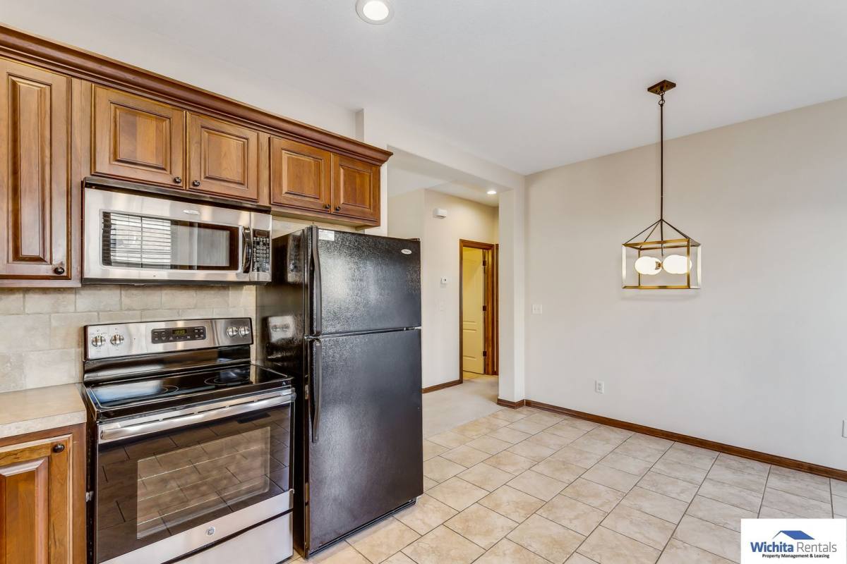 Apartment for rent at 1707-1709 Chapel Hill, Wichita, KS 67206