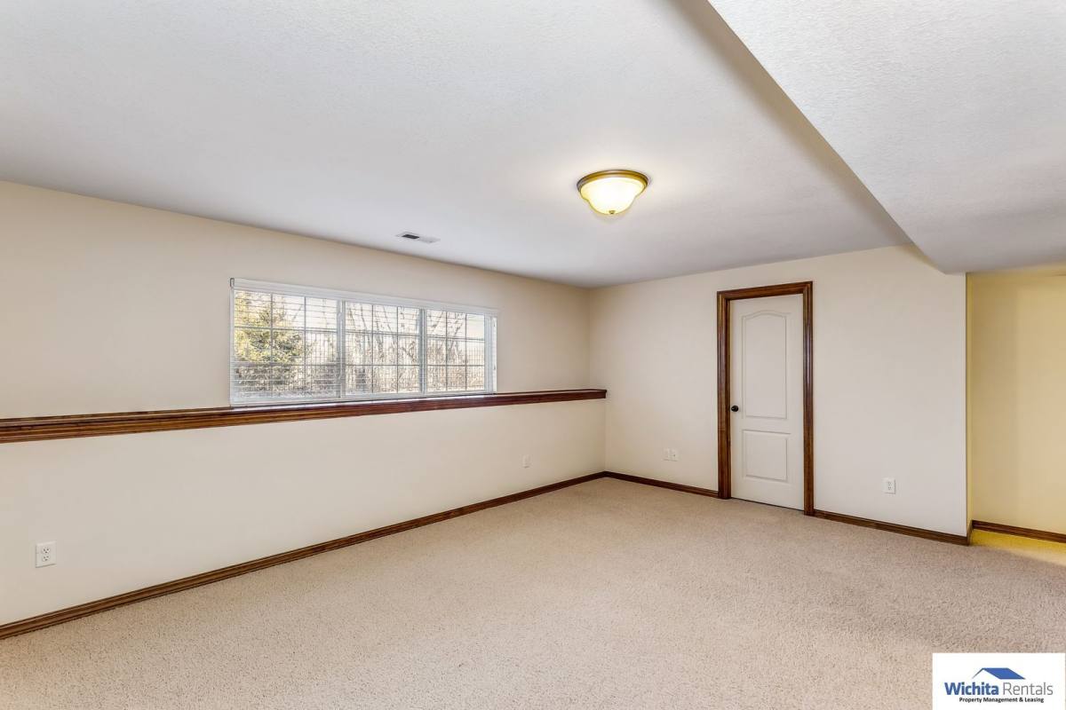 Apartment for rent at 1707-1709 Chapel Hill, Wichita, KS 67206