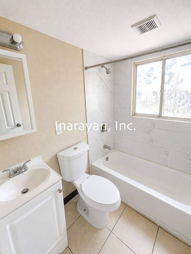 Apartment for rent at 430 Sunset Dr, Orlando, FL 32805